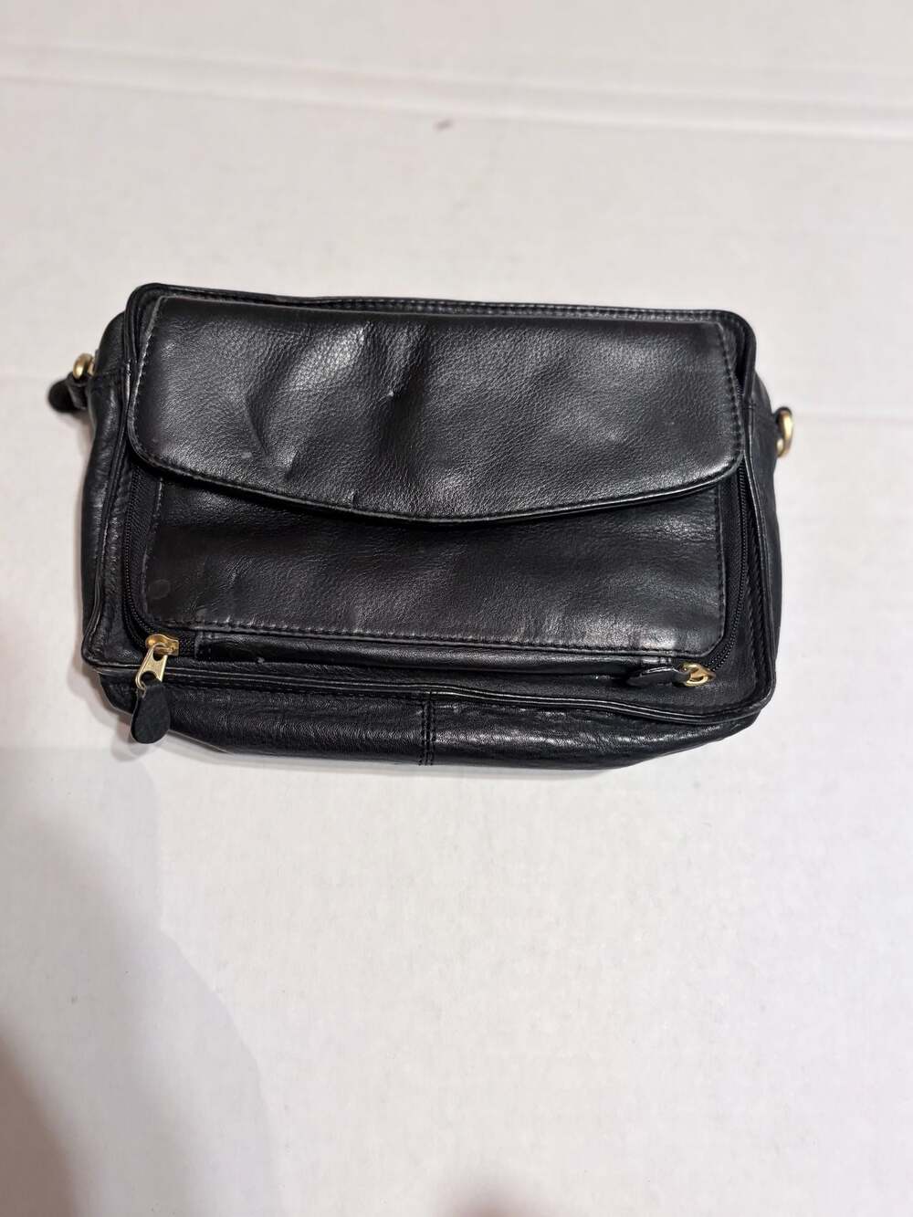 ILI New York Black Leather Multi-Compartment Crossbody Bag #508